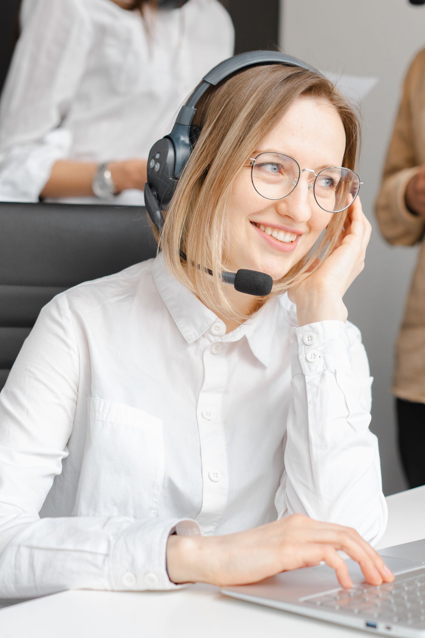 A Prime Desk specialist ready to help